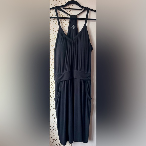 Athleta Dresses & Skirts - Athleta Black Sweeper Racerback Fit & Flare Stretch Dress size XL